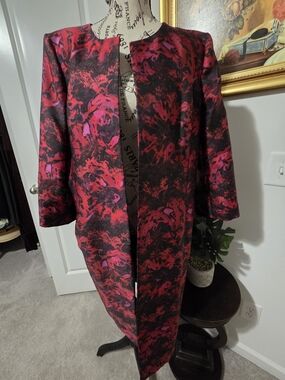 Kasper Red and Black Abstract Lined Jacket